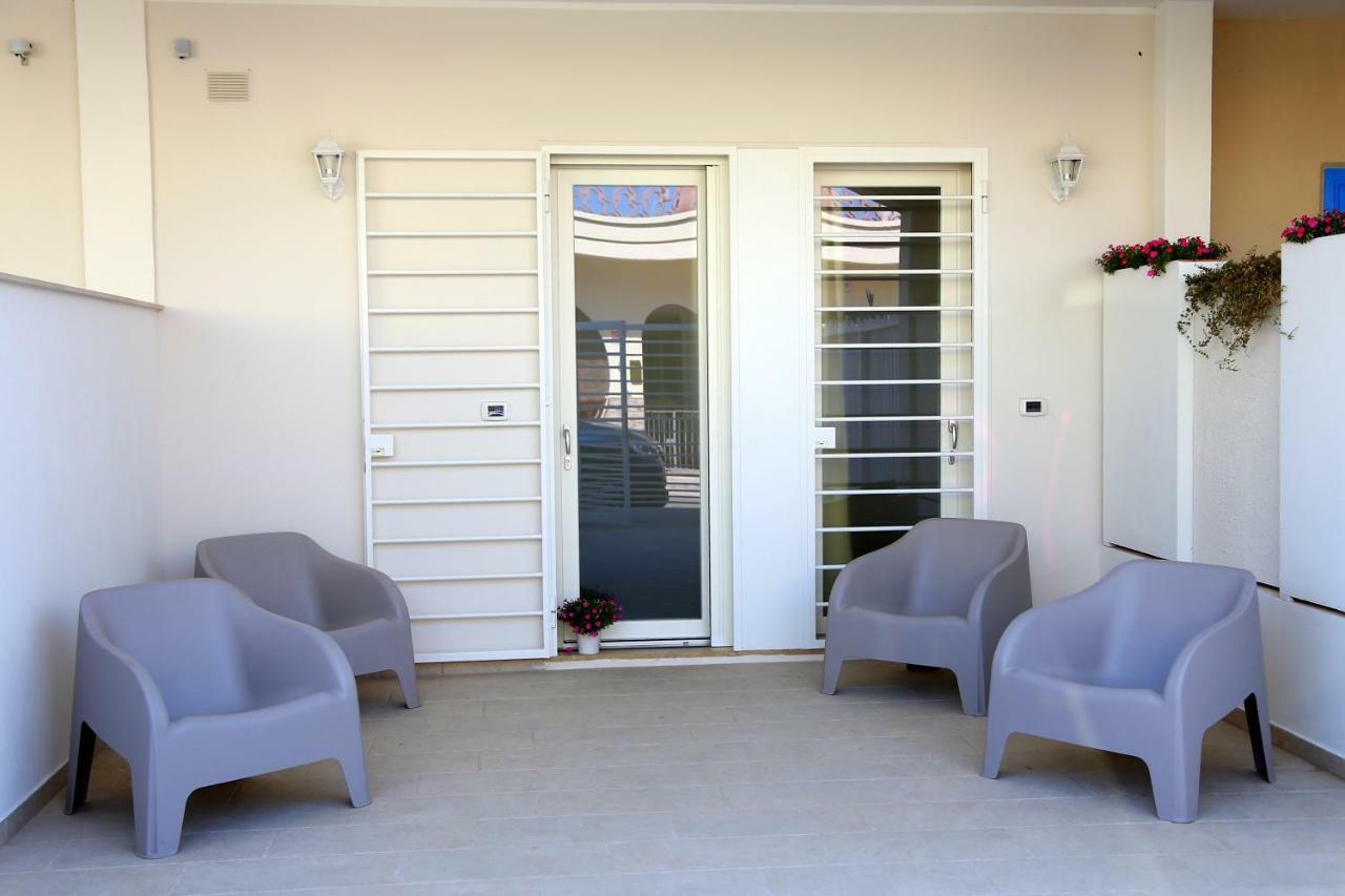 Casa Vacanze Coralloholiday Hotel Torre Lapillo Kültér fotó